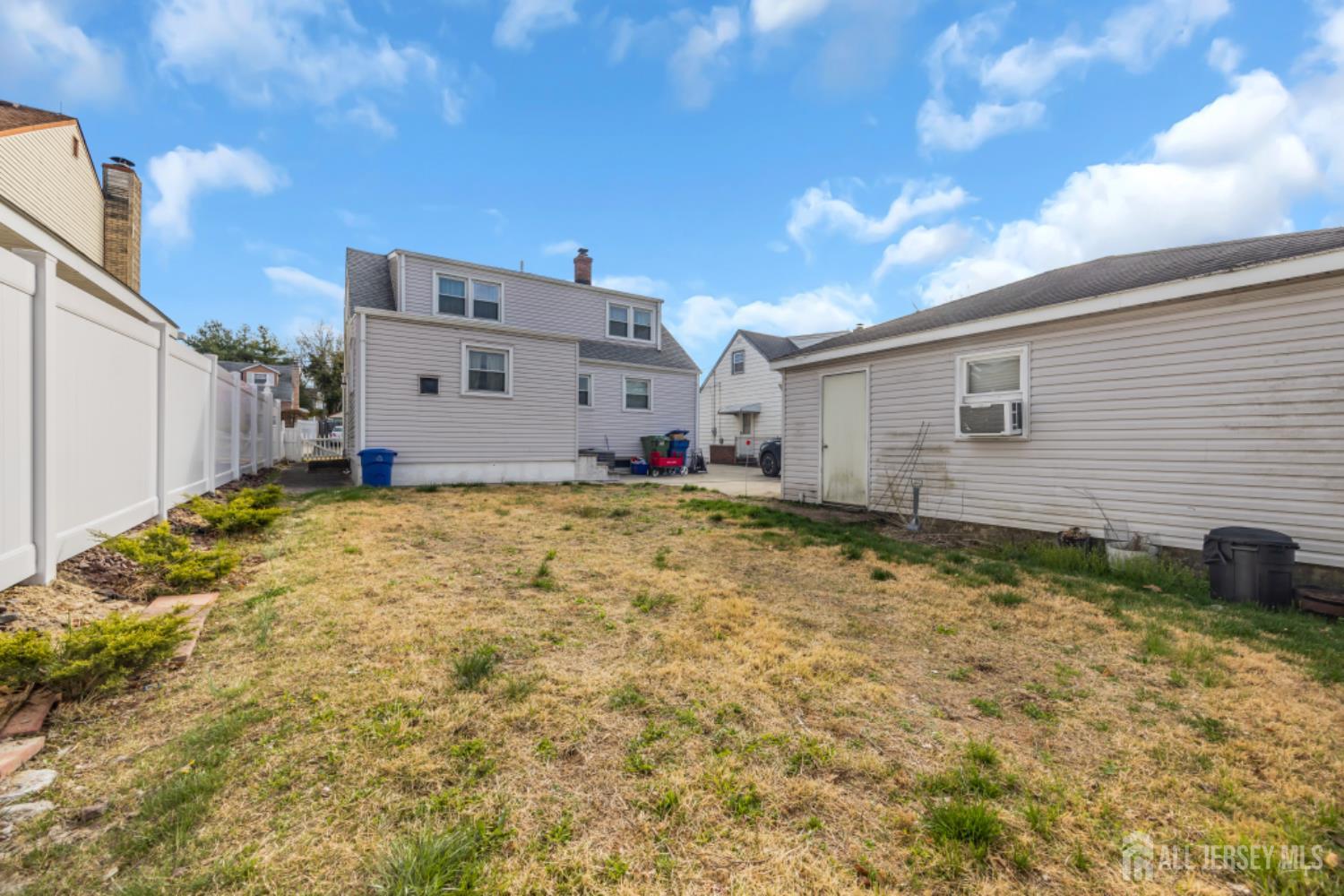 85 Coolidge, Sayreville, NJ, 08859