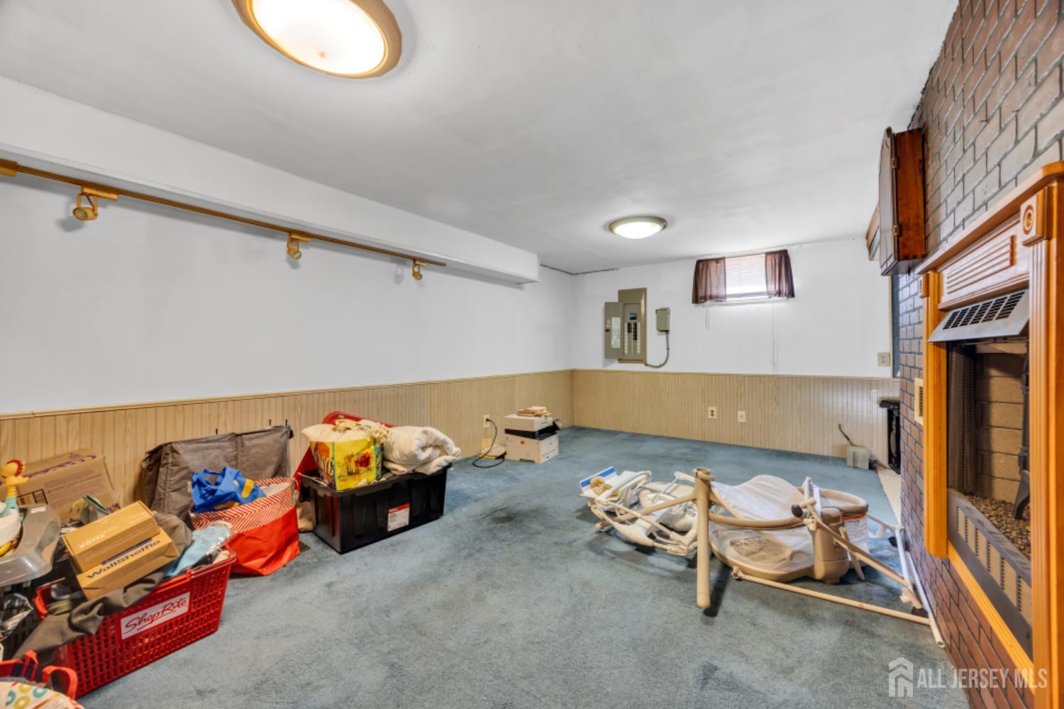 85 Coolidge, Sayreville, NJ, 08859