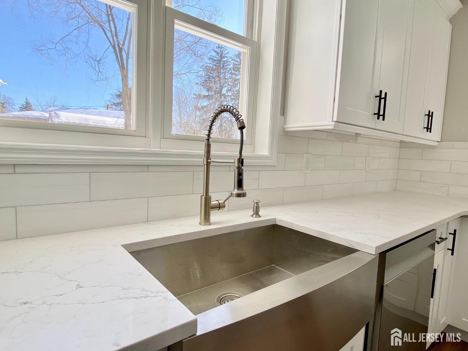 7 Vale, Edison, NJ, 08817