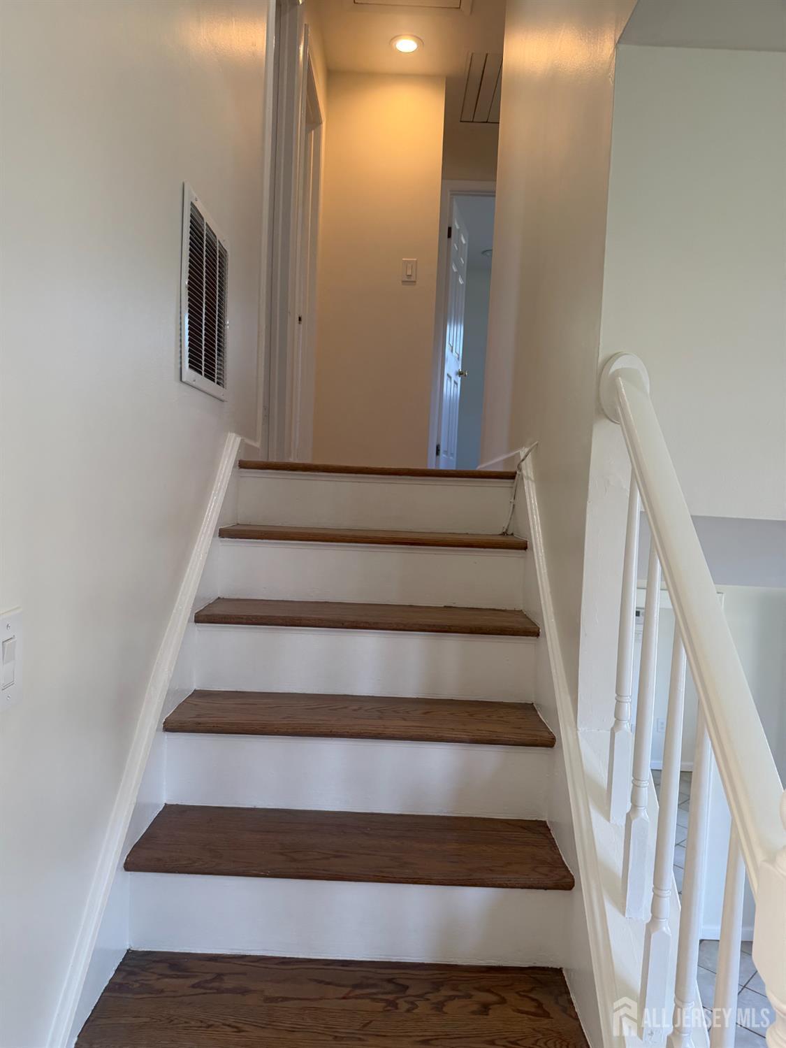 13 OAK WOOD, Parlin, NJ, 08859