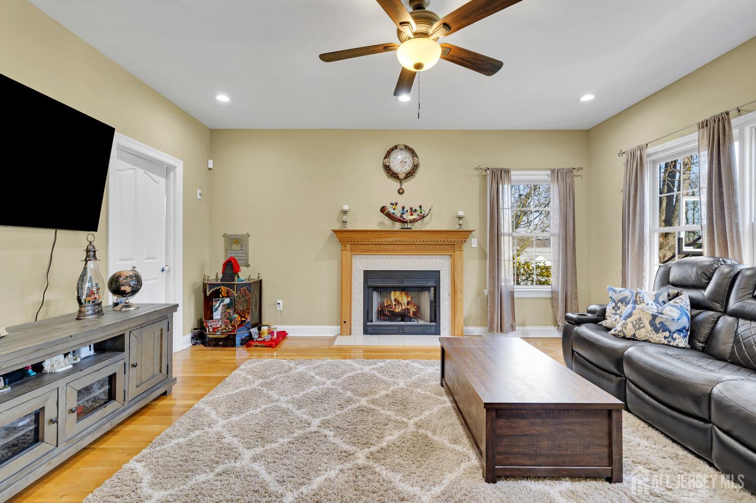 29 Tower, Edison, NJ, 08820