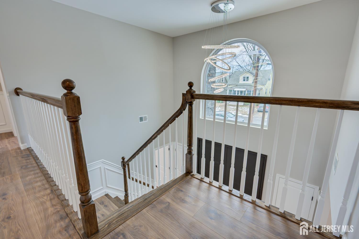 7 Vale, Edison, NJ, 08817