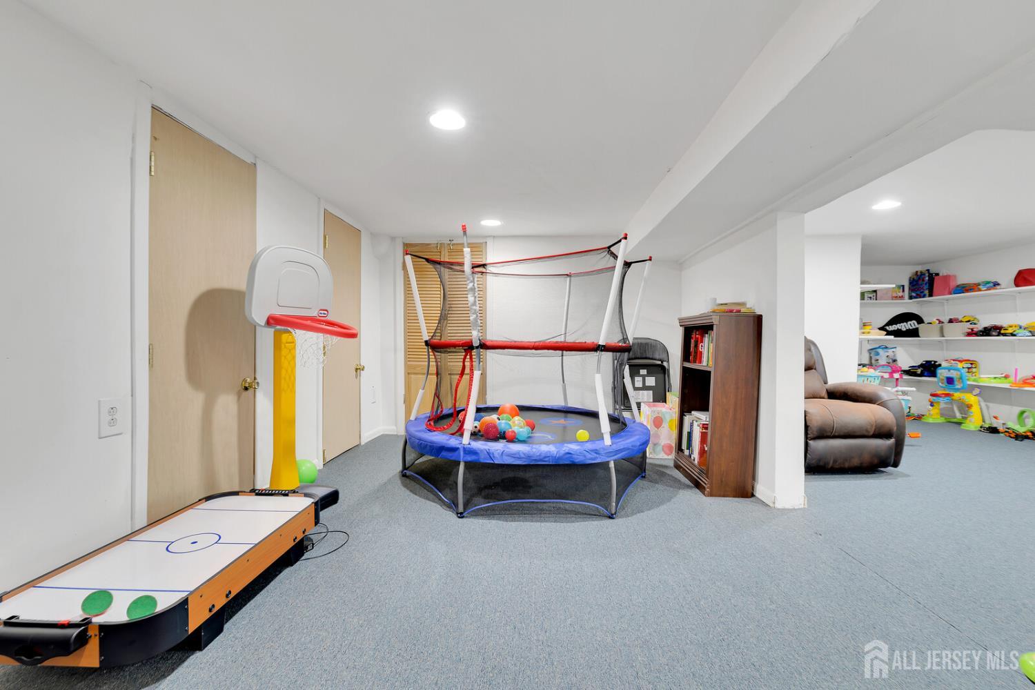 29 Tower, Edison, NJ, 08820