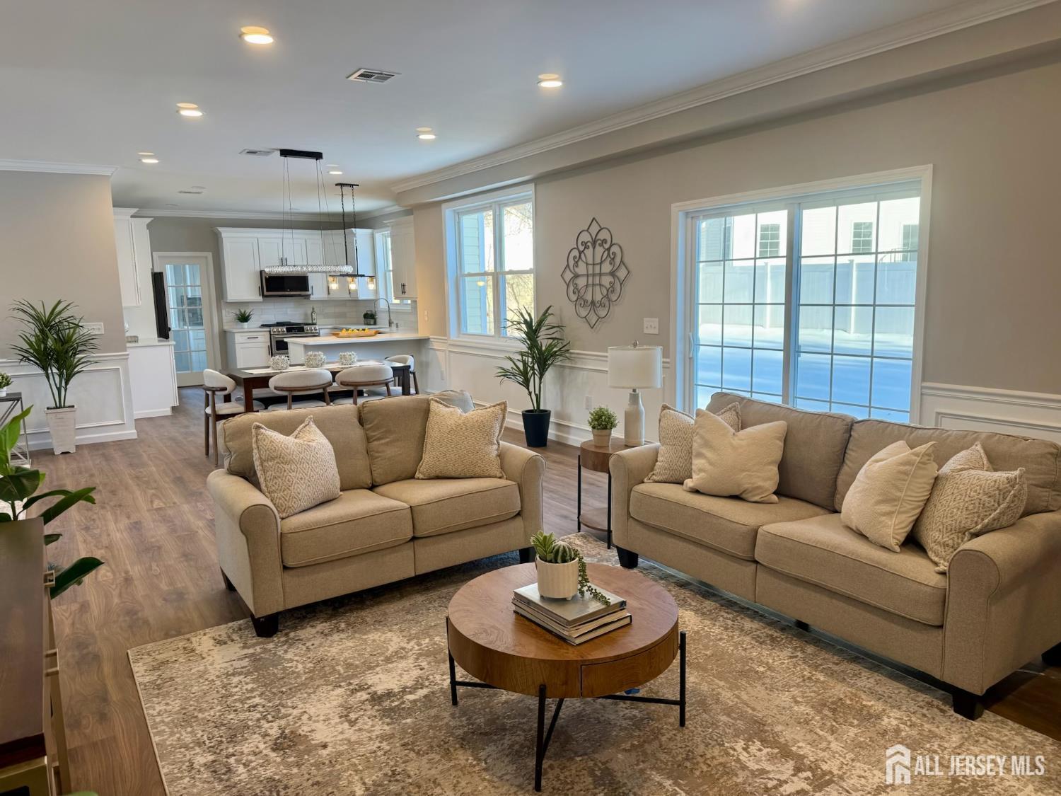 7 Vale, Edison, NJ, 08817