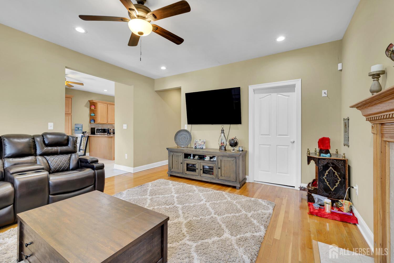 29 Tower, Edison, NJ, 08820