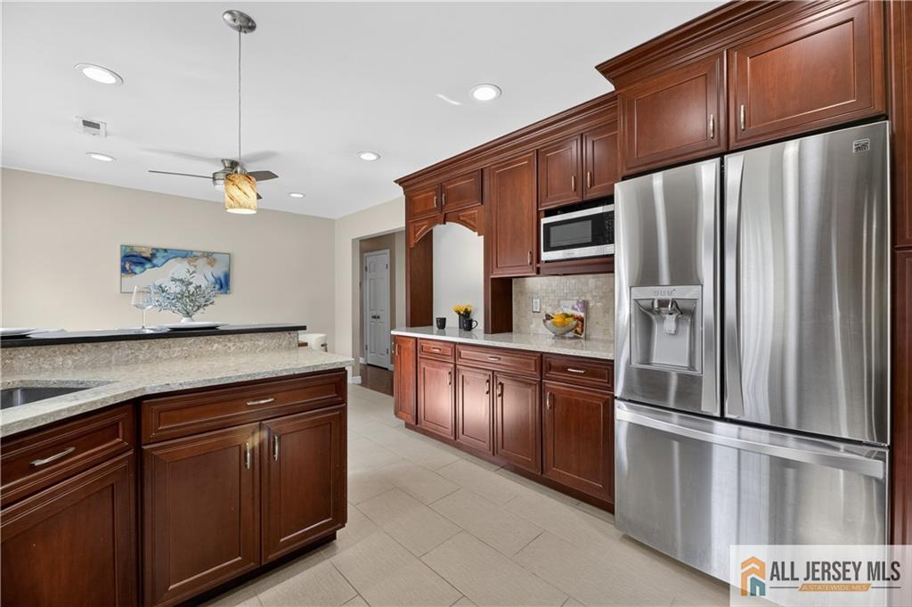 107 Finnegans, South Brunswick, NJ, 08824