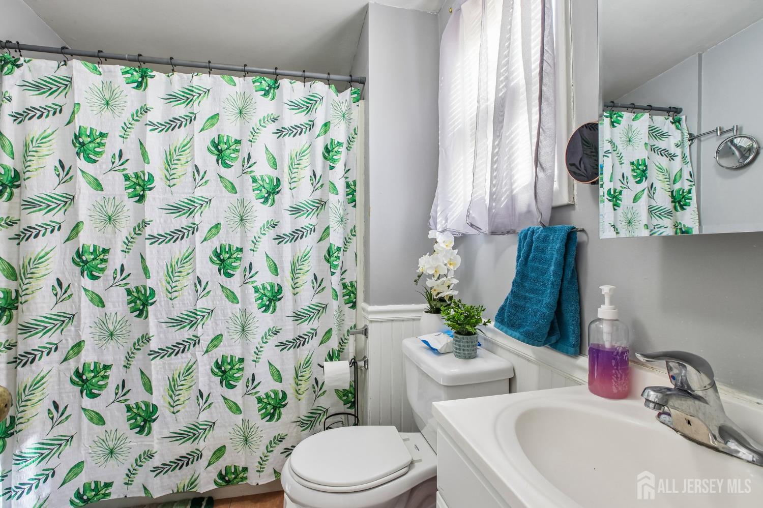 208 Gordon, Perth Amboy, NJ, 08861