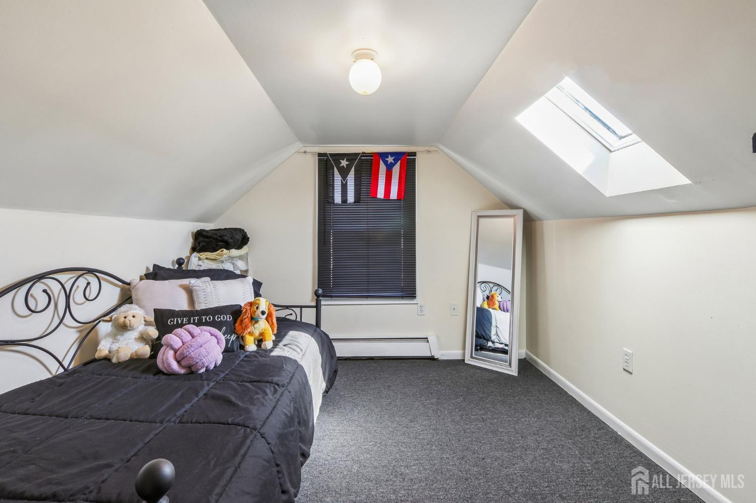 208 Gordon, Perth Amboy, NJ, 08861