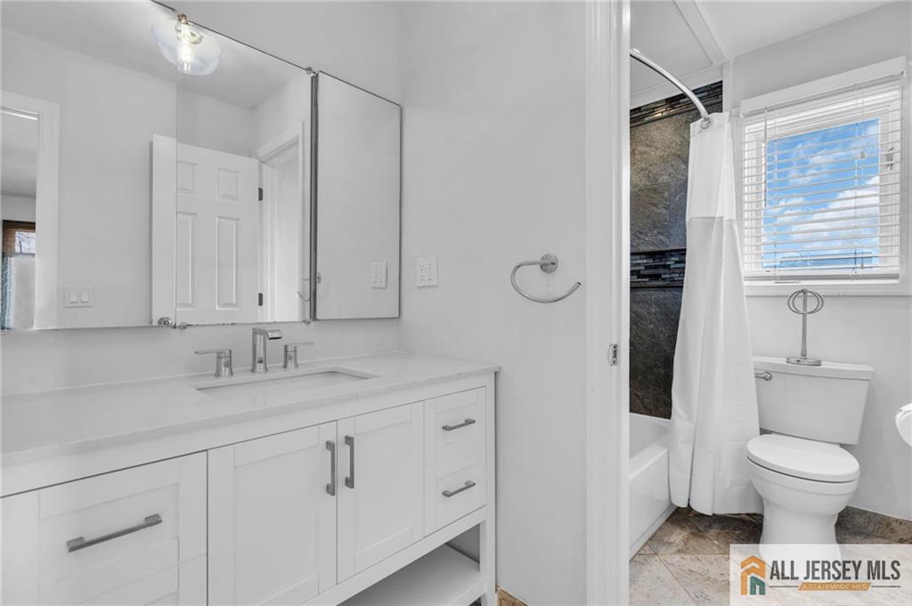 11 Parkers Point, Lacey, NJ, 08731