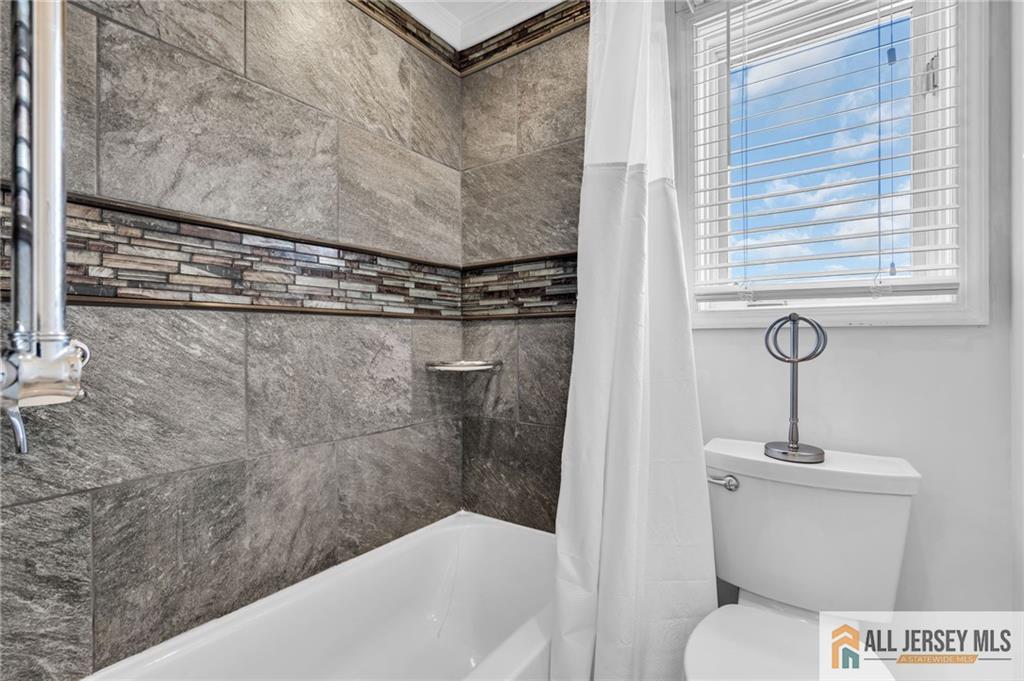 11 Parkers Point, Lacey, NJ, 08731