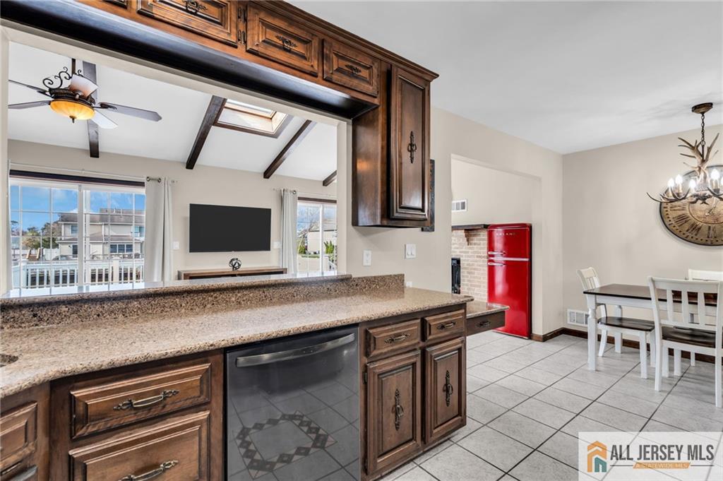 11 Parkers Point, Lacey, NJ, 08731