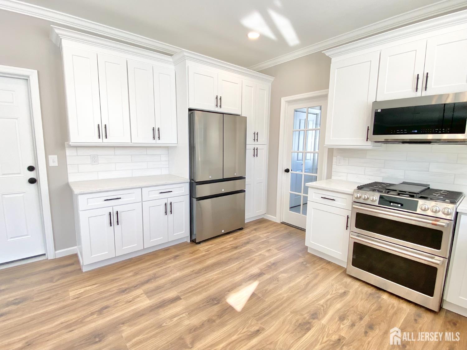 7 Vale, Edison, NJ, 08817