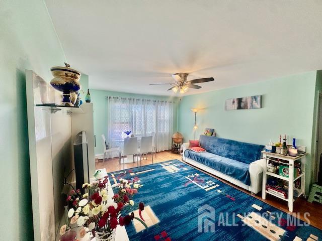 88 Fox UNIT 4A, Edison, NJ, 08817