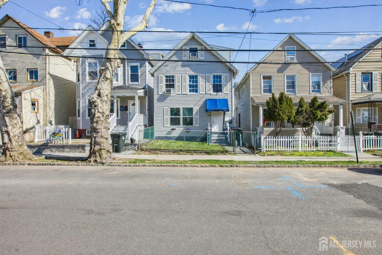 208 Gordon, Perth Amboy, NJ, 08861