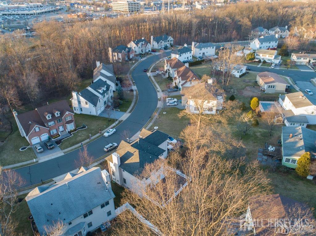 43 Melbloum, Edison, NJ, 08837