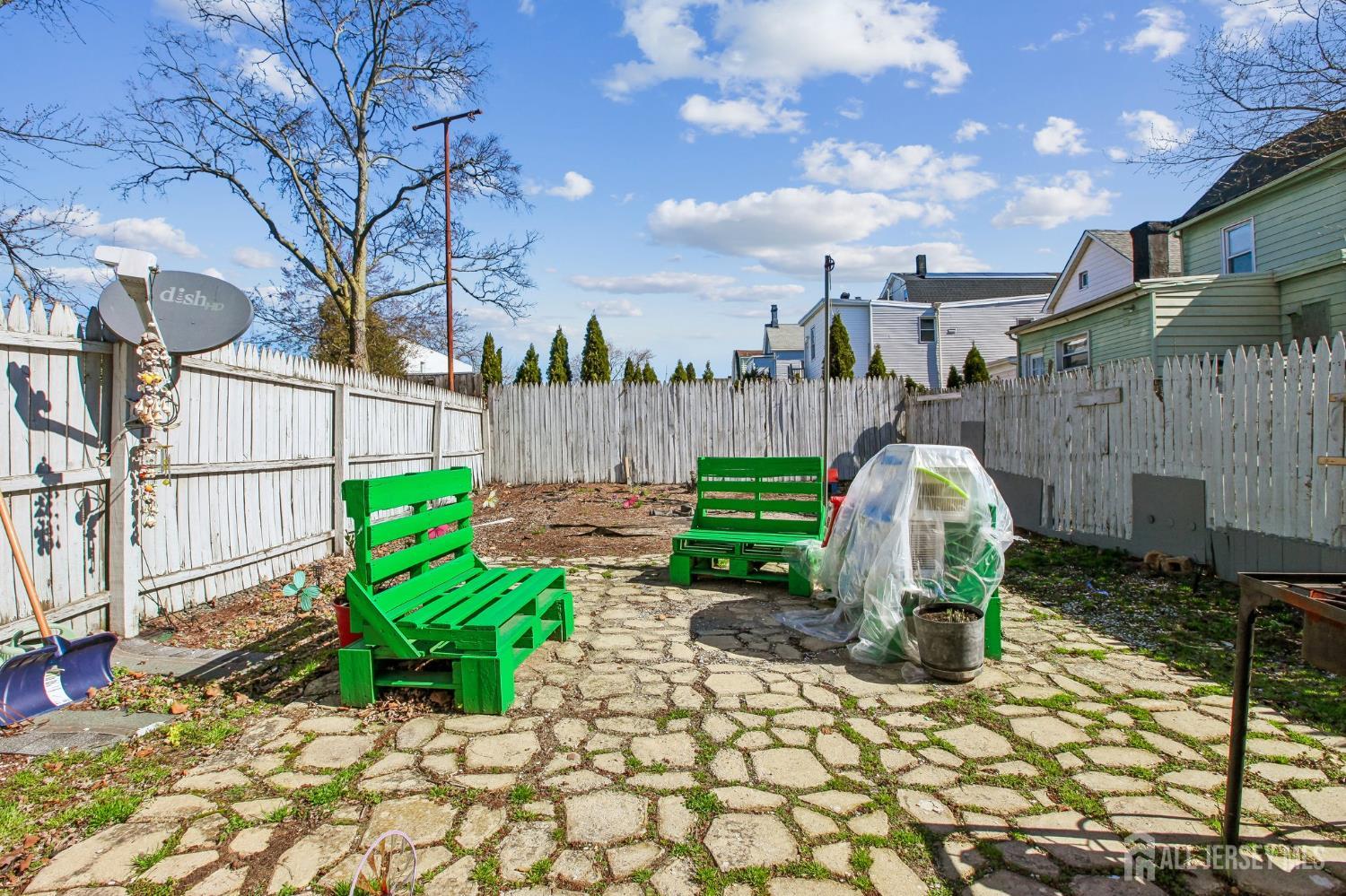 208 Gordon, Perth Amboy, NJ, 08861