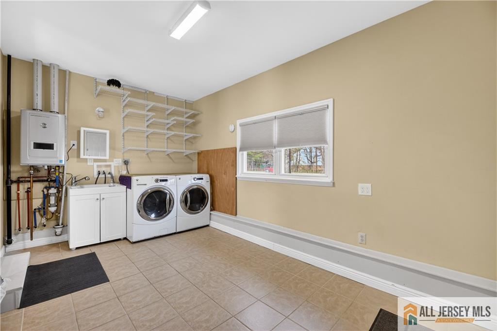 107 Finnegans, South Brunswick, NJ, 08824