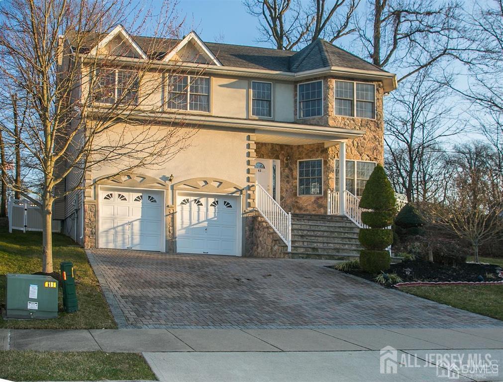 43 Melbloum, Edison, NJ, 08837
