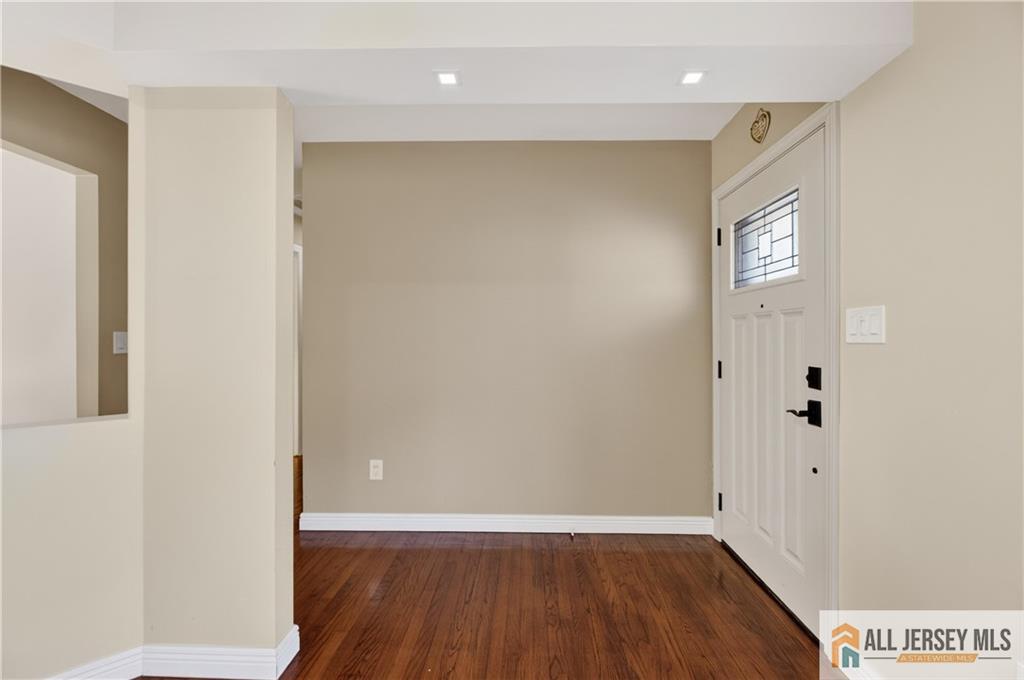 107 Finnegans, South Brunswick, NJ, 08824