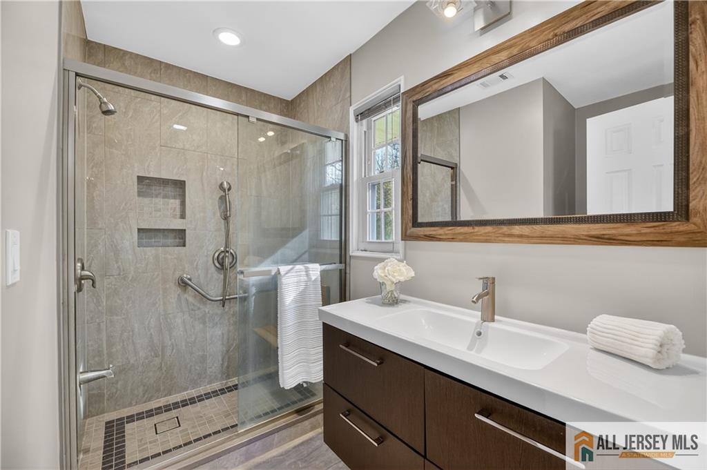 107 Finnegans, South Brunswick, NJ, 08824