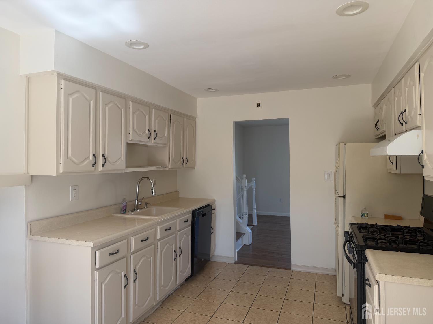 13 OAK WOOD, Parlin, NJ, 08859