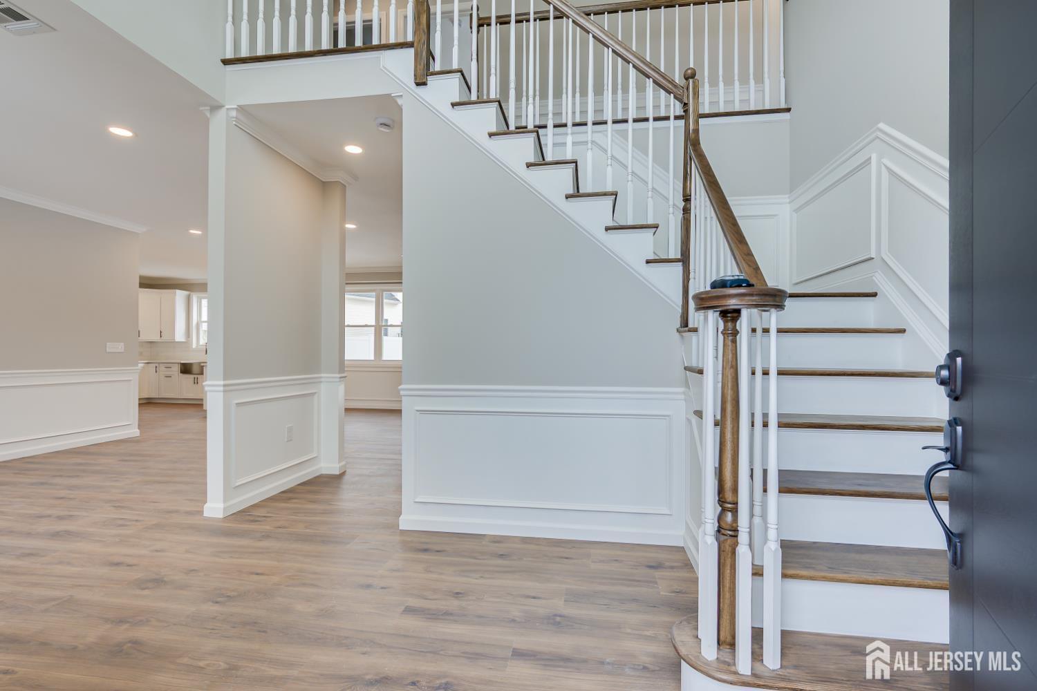 7 Vale, Edison, NJ, 08817