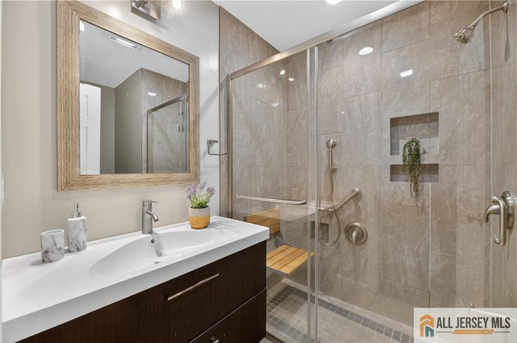 107 Finnegans, South Brunswick, NJ, 08824