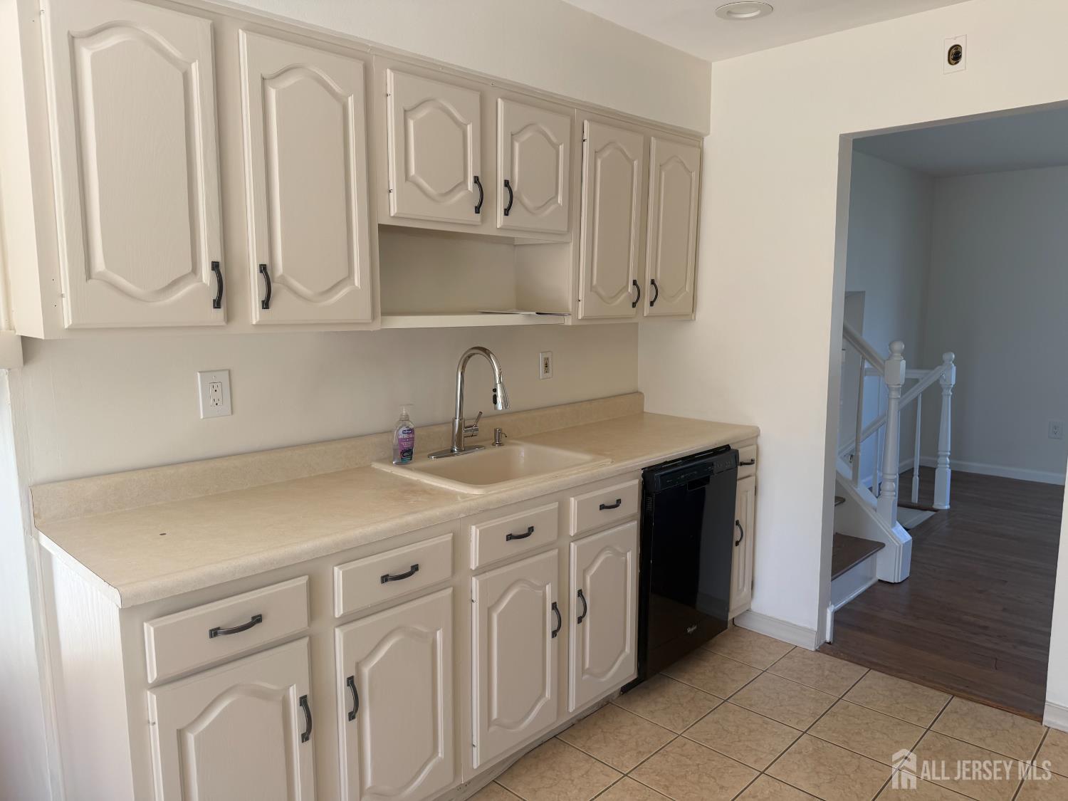 13 OAK WOOD, Parlin, NJ, 08859