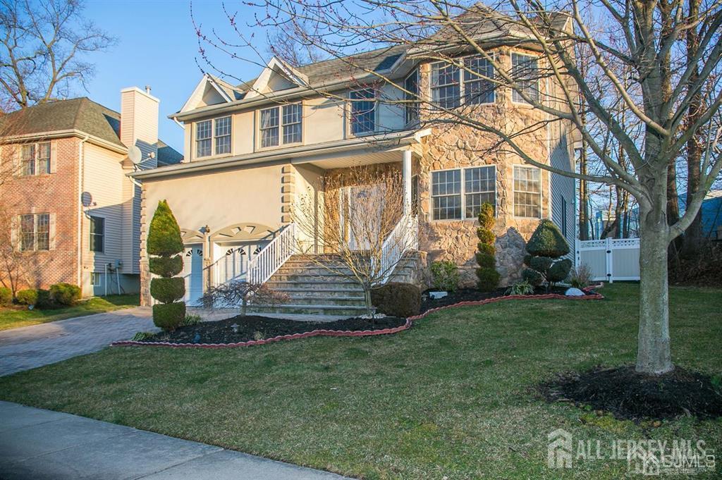 43 Melbloum, Edison, NJ, 08837