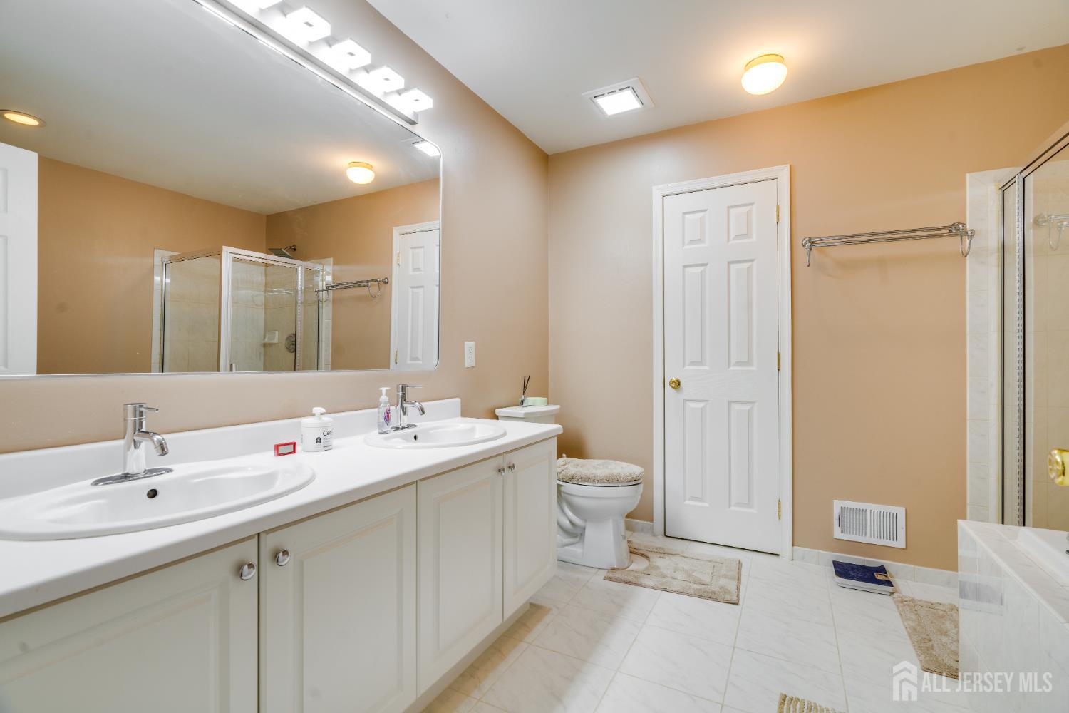 103 Creststone, South Brunswick, NJ, 08540