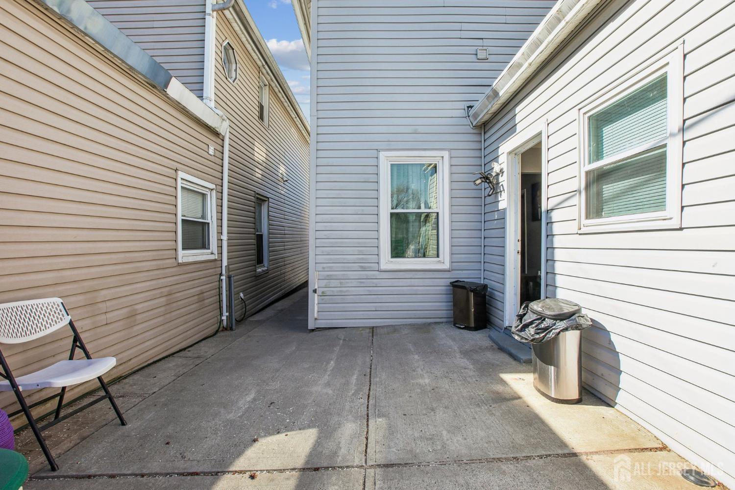 208 Gordon, Perth Amboy, NJ, 08861