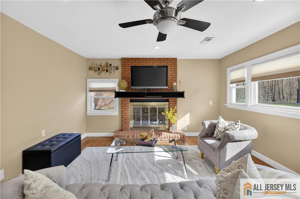 107 Finnegans, South Brunswick, NJ, 08824