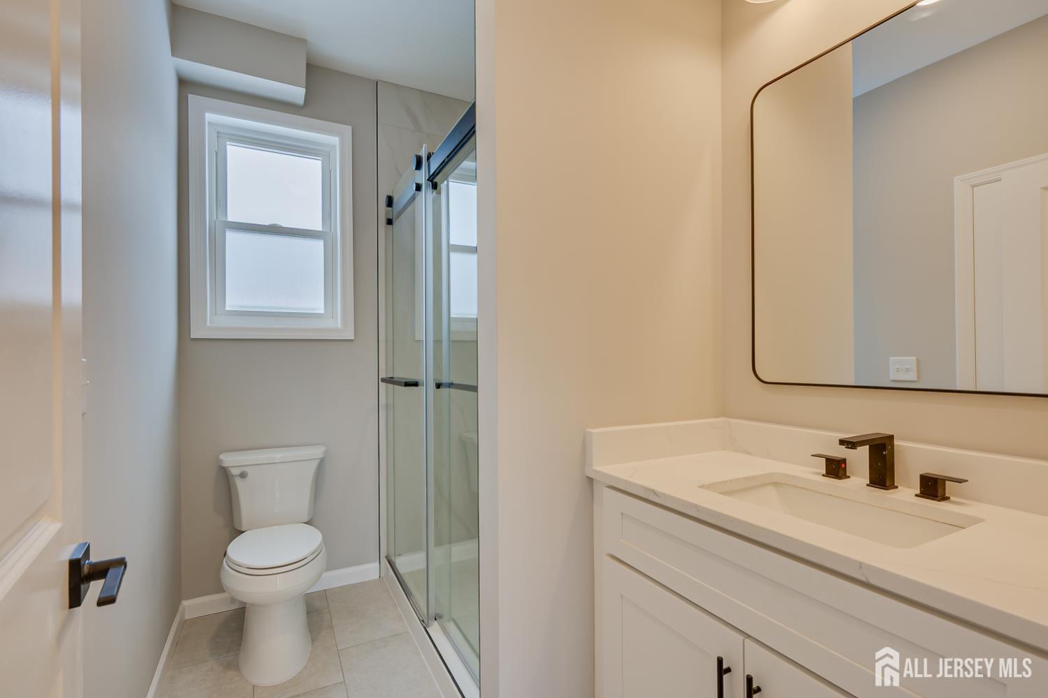 7 Vale, Edison, NJ, 08817