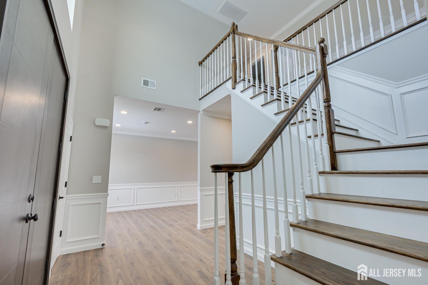 7 Vale, Edison, NJ, 08817