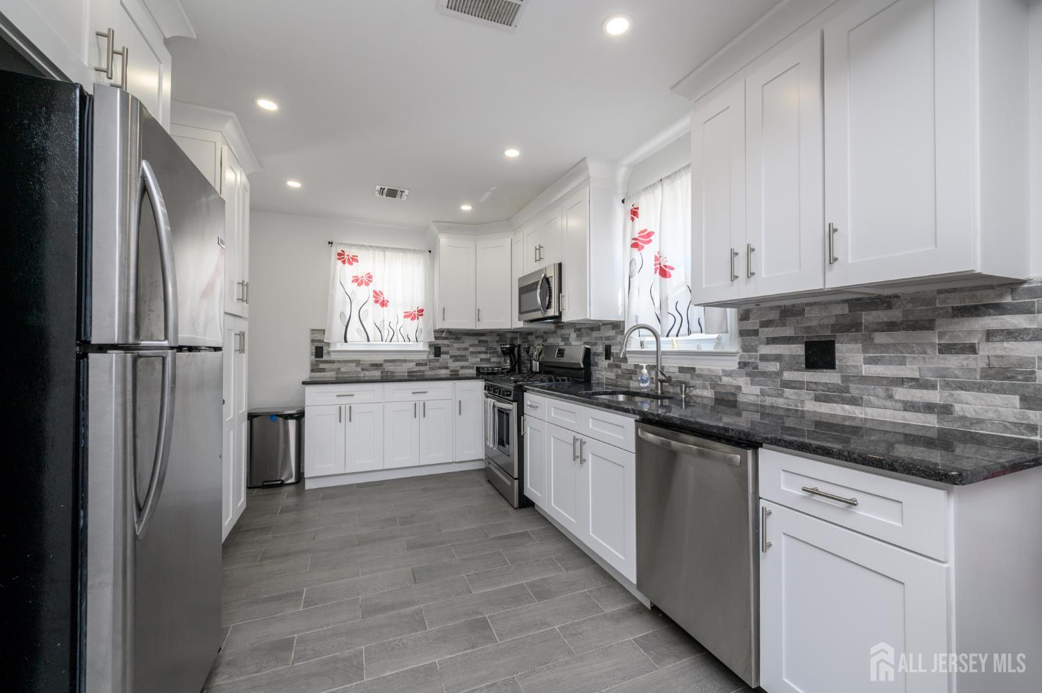 827 Lincoln, Manville, NJ, 08835