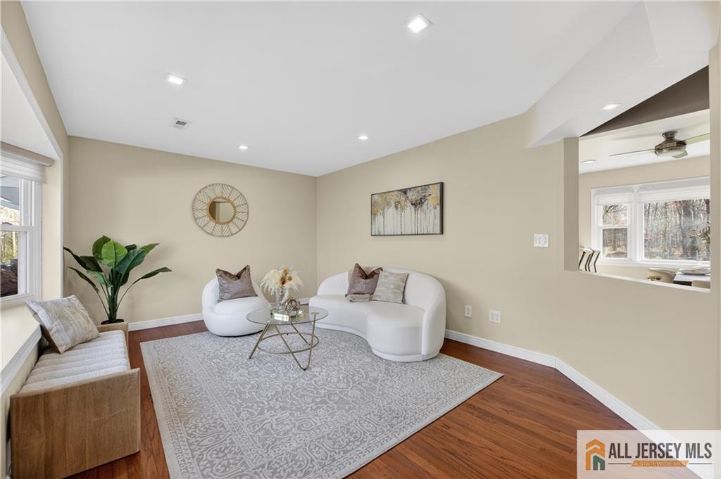 107 Finnegans, South Brunswick, NJ, 08824