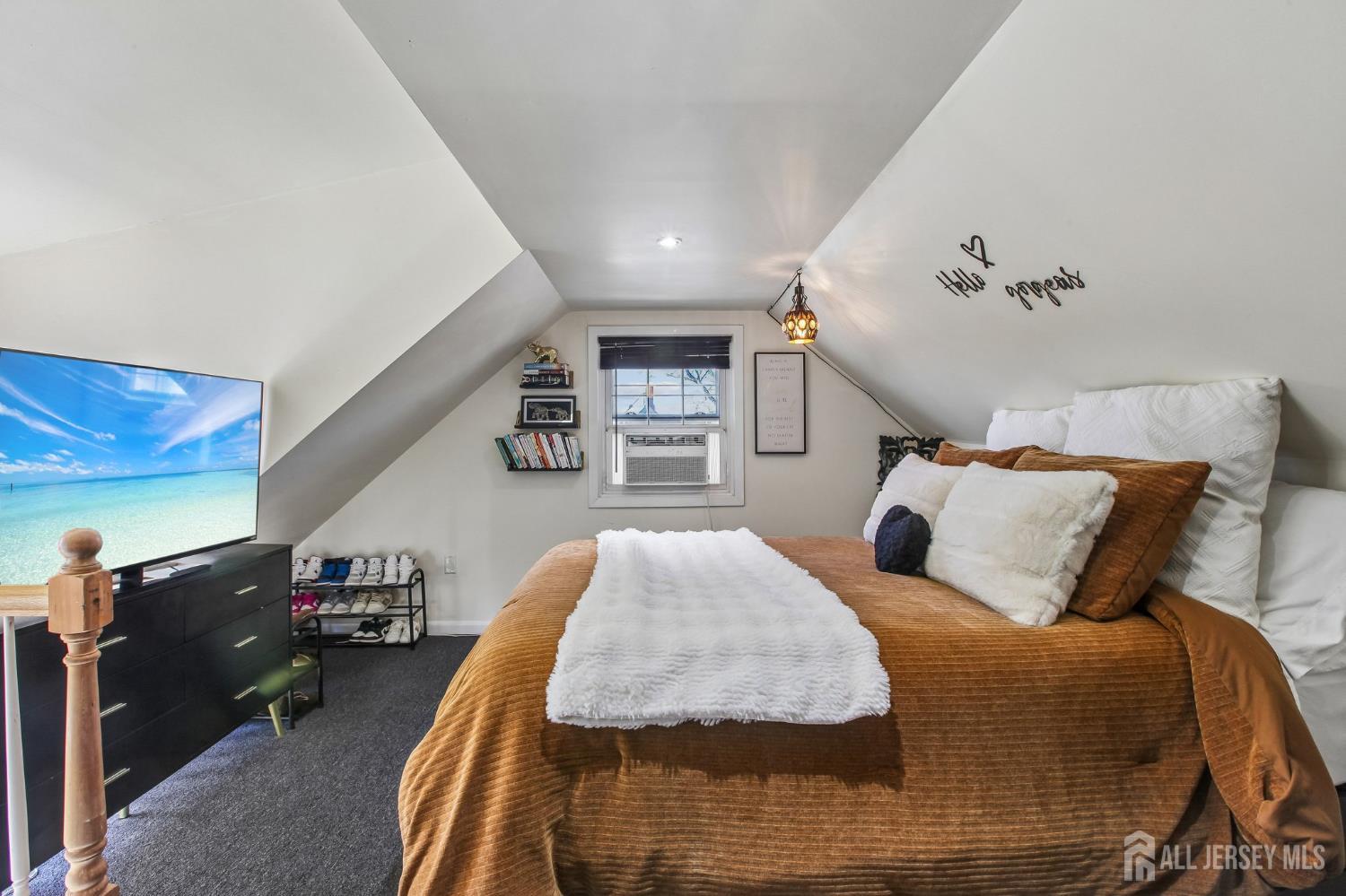 208 Gordon, Perth Amboy, NJ, 08861