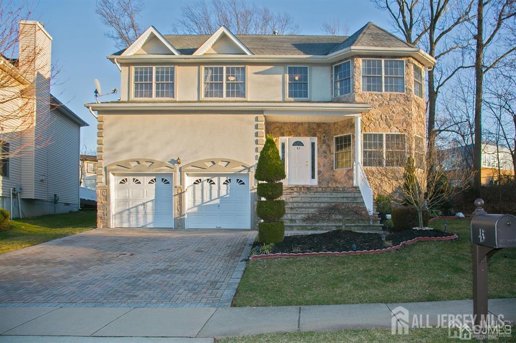 43 Melbloum, Edison, NJ, 08837