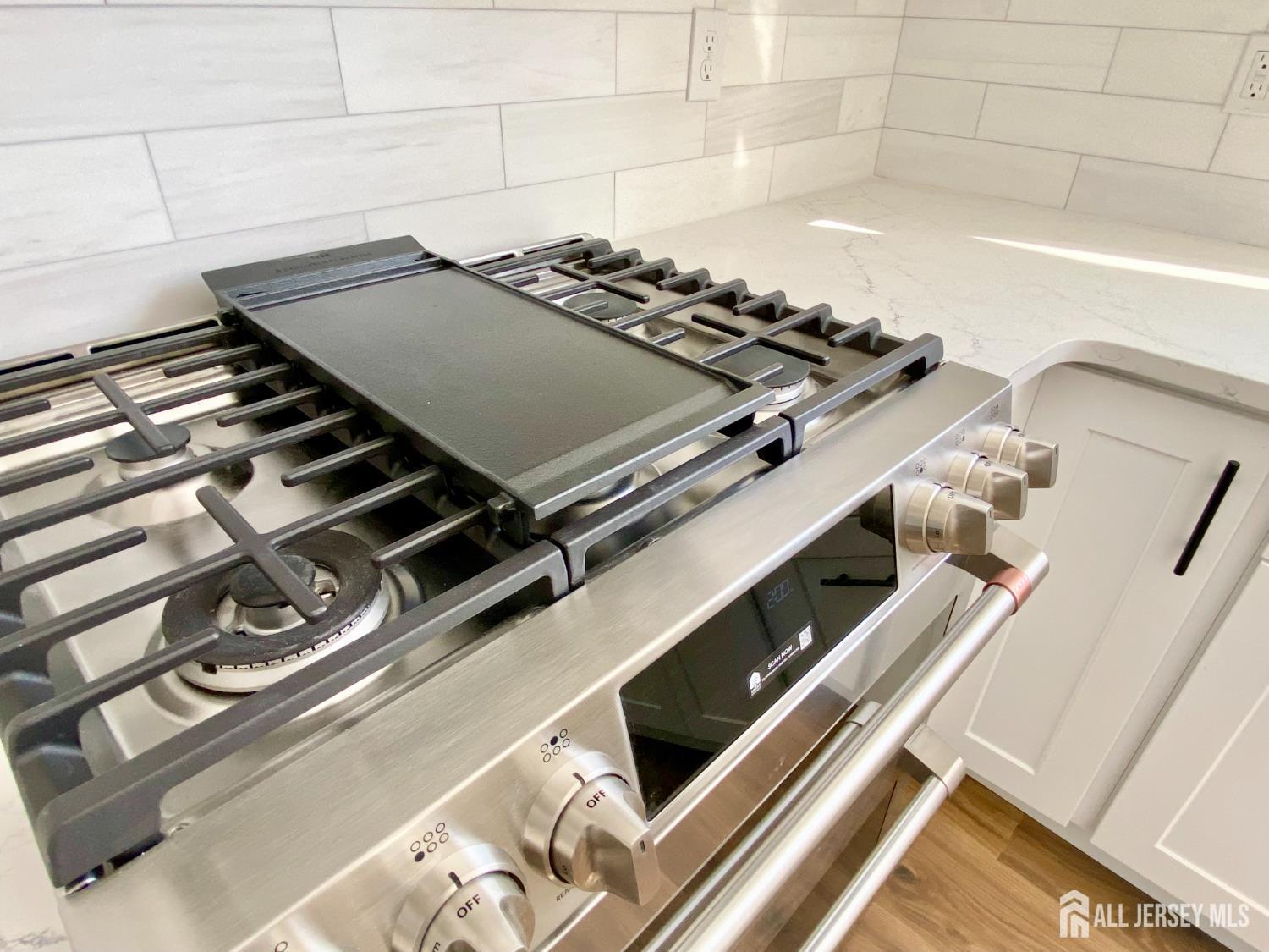 7 Vale, Edison, NJ, 08817