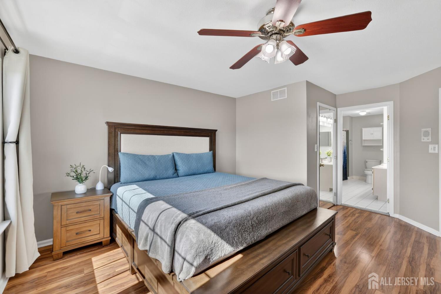 217 Prestwick, Edison, NJ, 08820