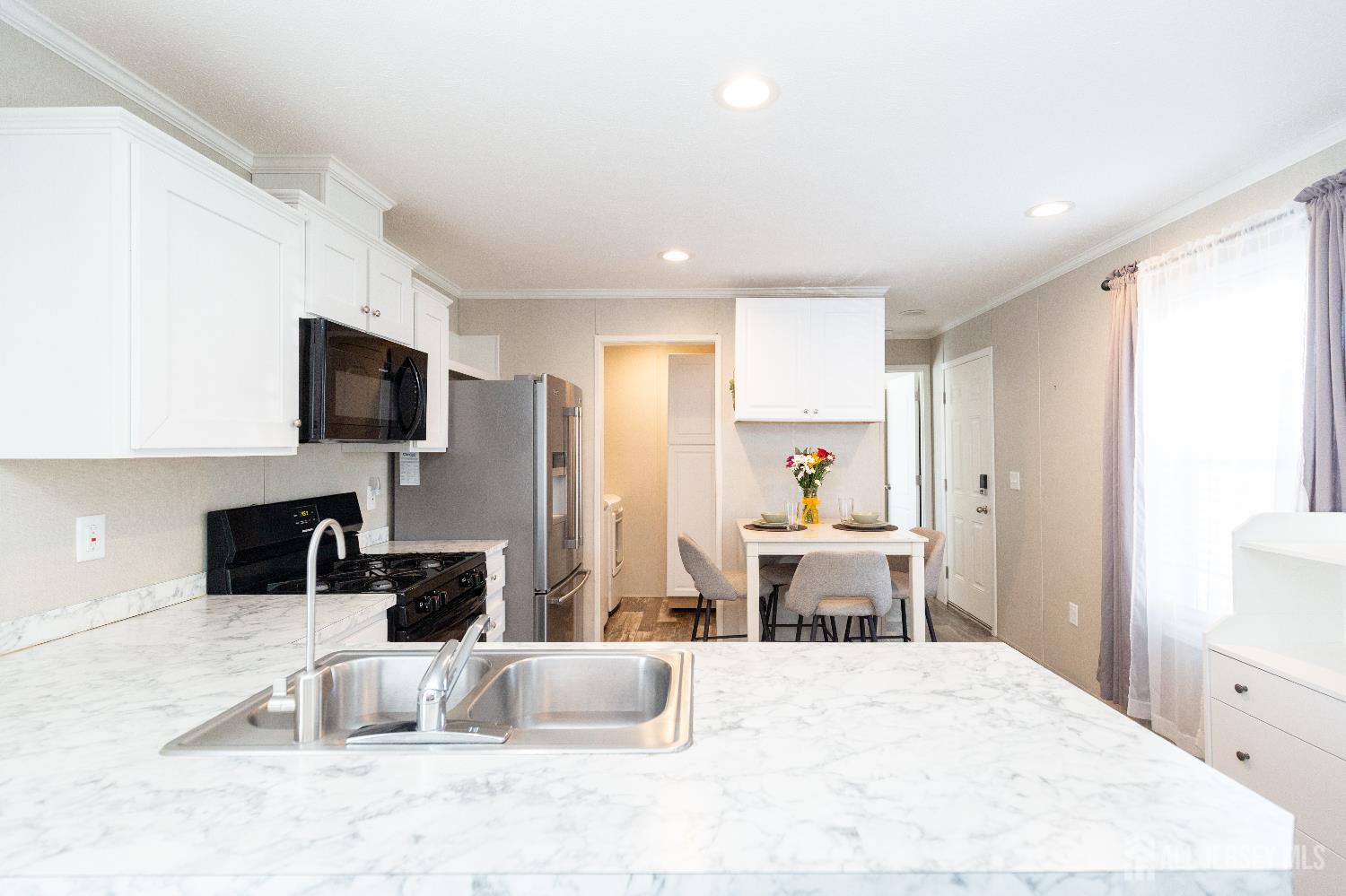 12 Maine, South Brunswick, NJ, 08852