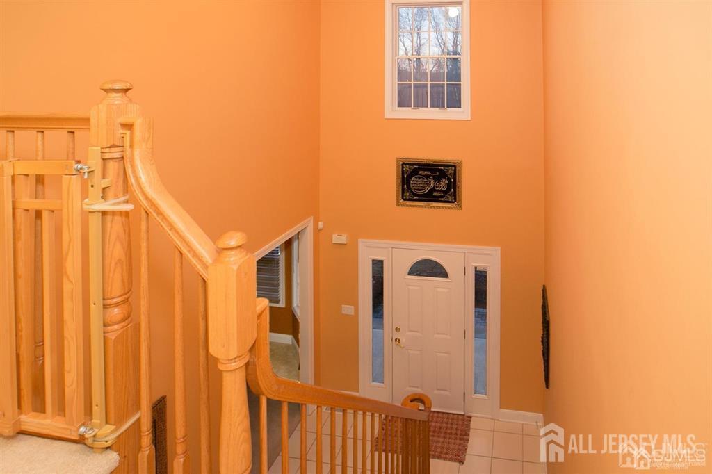 43 Melbloum, Edison, NJ, 08837