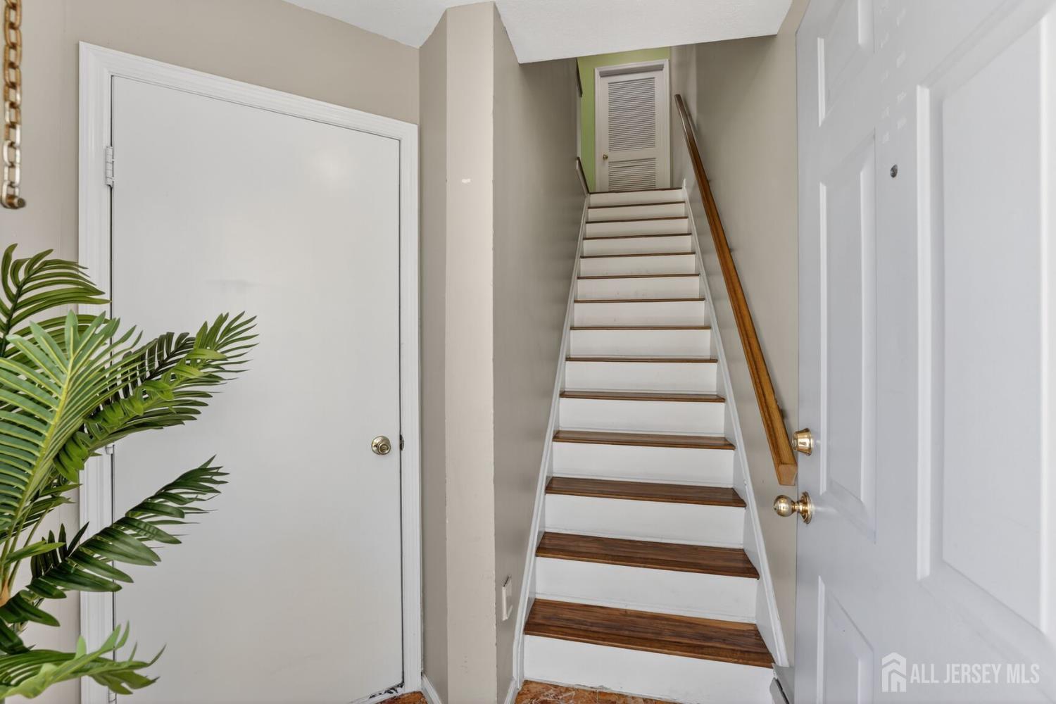 217 Prestwick, Edison, NJ, 08820