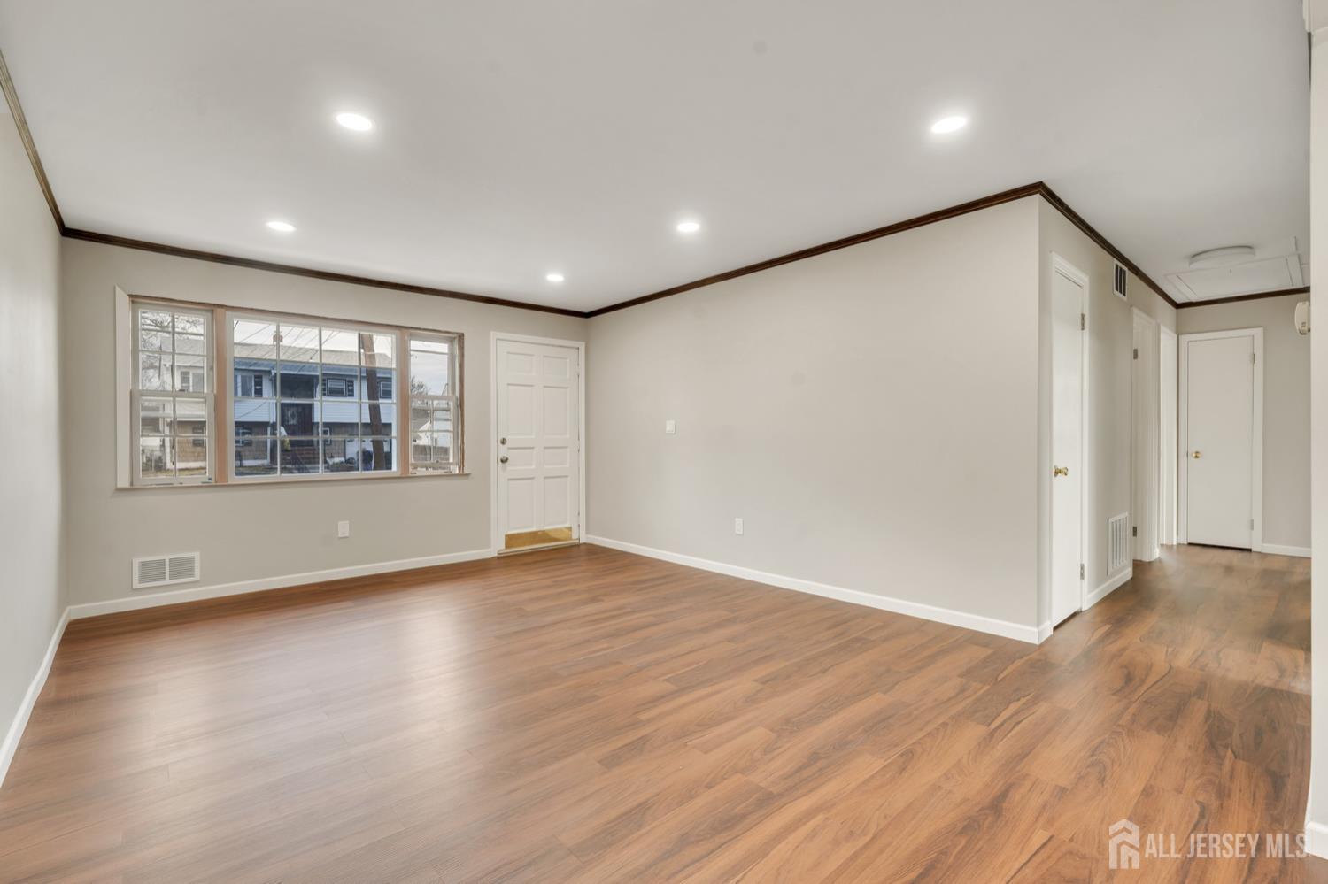 254 E GEORGE, Iselin, NJ, 08830