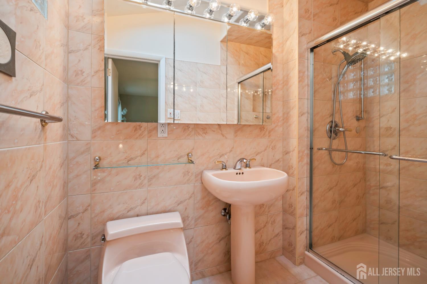 3 Vauxhall, East Brunswick, NJ, 08816