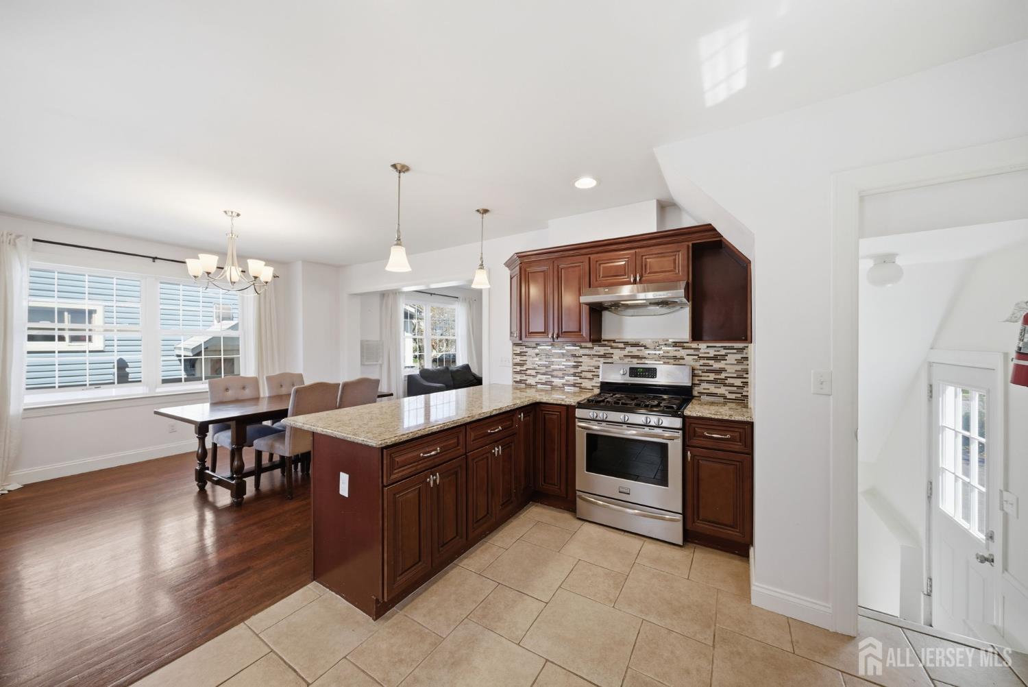 157 Freeman, Woodbridge Proper, NJ, 07095