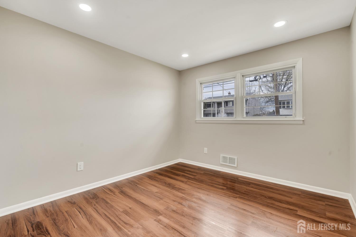 254 E GEORGE, Iselin, NJ, 08830