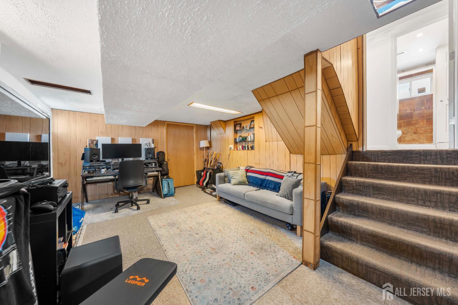 22 Partch, Edison, NJ, 08817