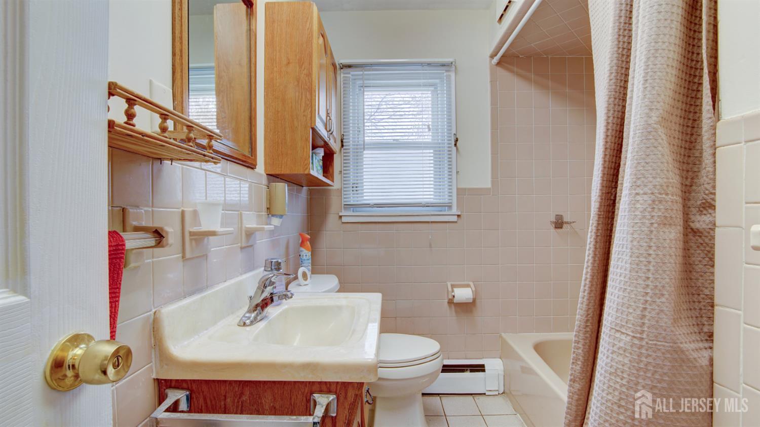 314 Adirondack, Spotswood, NJ, 08884