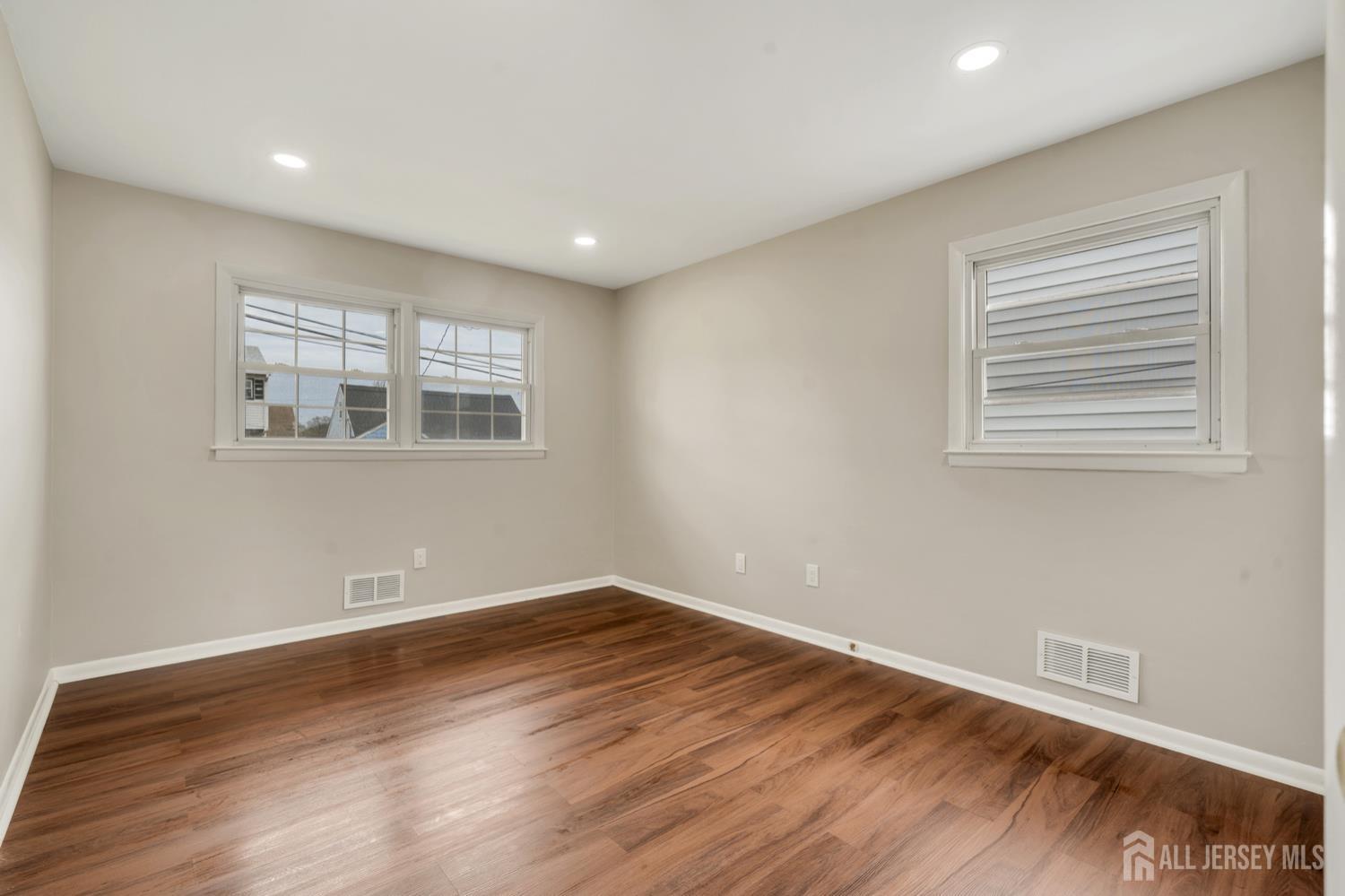 254 E GEORGE, Iselin, NJ, 08830